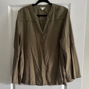 Women’s Bell Sleeve Top